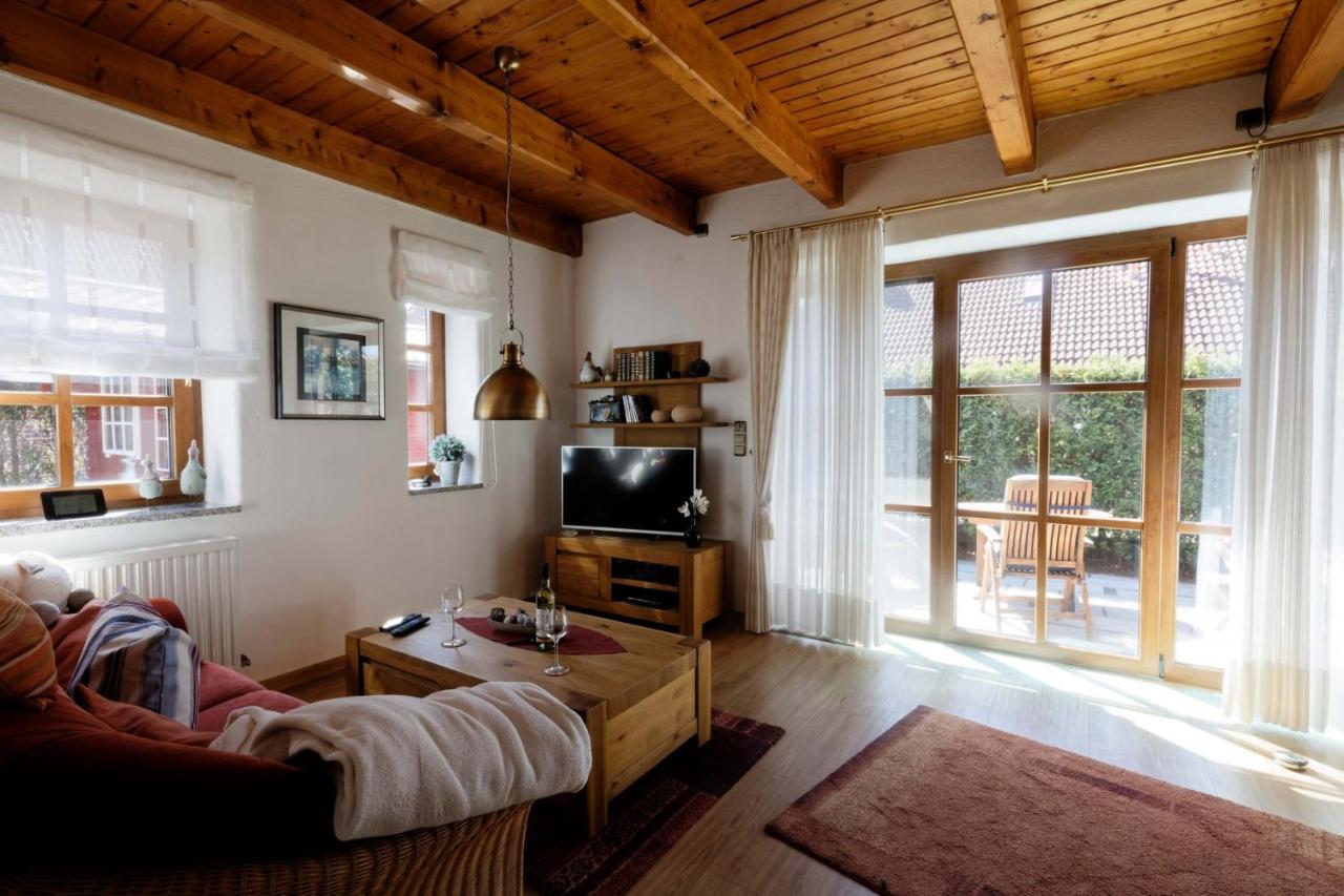 Ferienhaus Henny: 6 Geh-Minuten Vom Hafen. Privater Garten Jemgum Luaran gambar