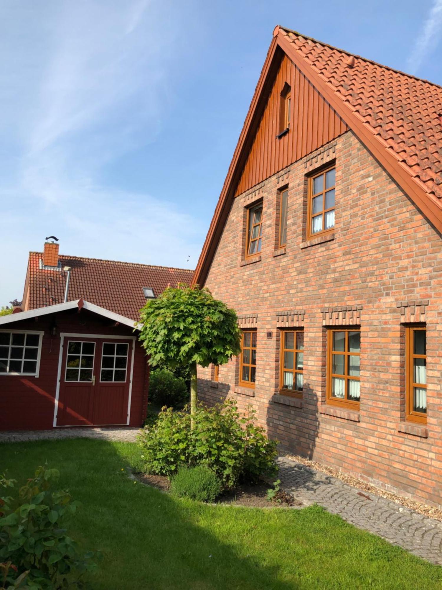 Ferienhaus Henny: 6 Geh-Minuten Vom Hafen. Privater Garten Jemgum Luaran gambar