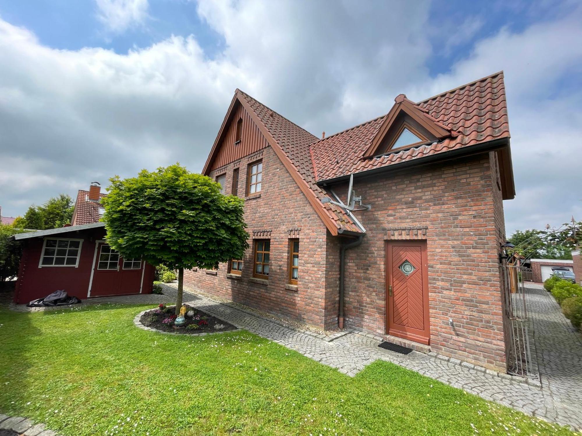 Ferienhaus Henny: 6 Geh-Minuten Vom Hafen. Privater Garten Jemgum Luaran gambar