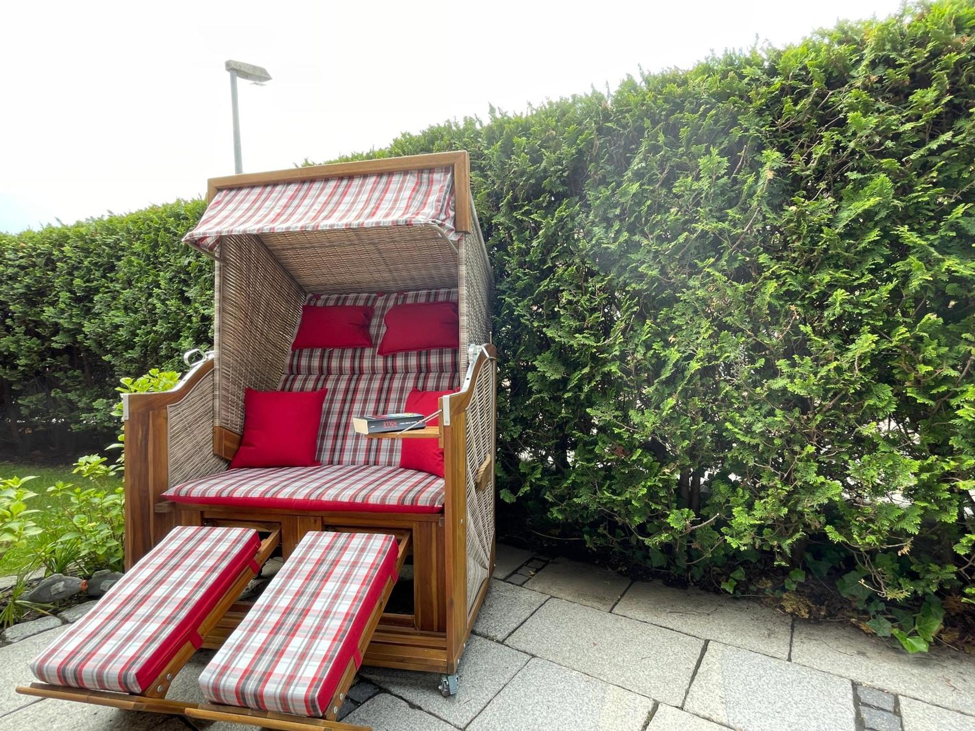 Ferienhaus Henny: 6 Geh-Minuten Vom Hafen. Privater Garten Jemgum Luaran gambar
